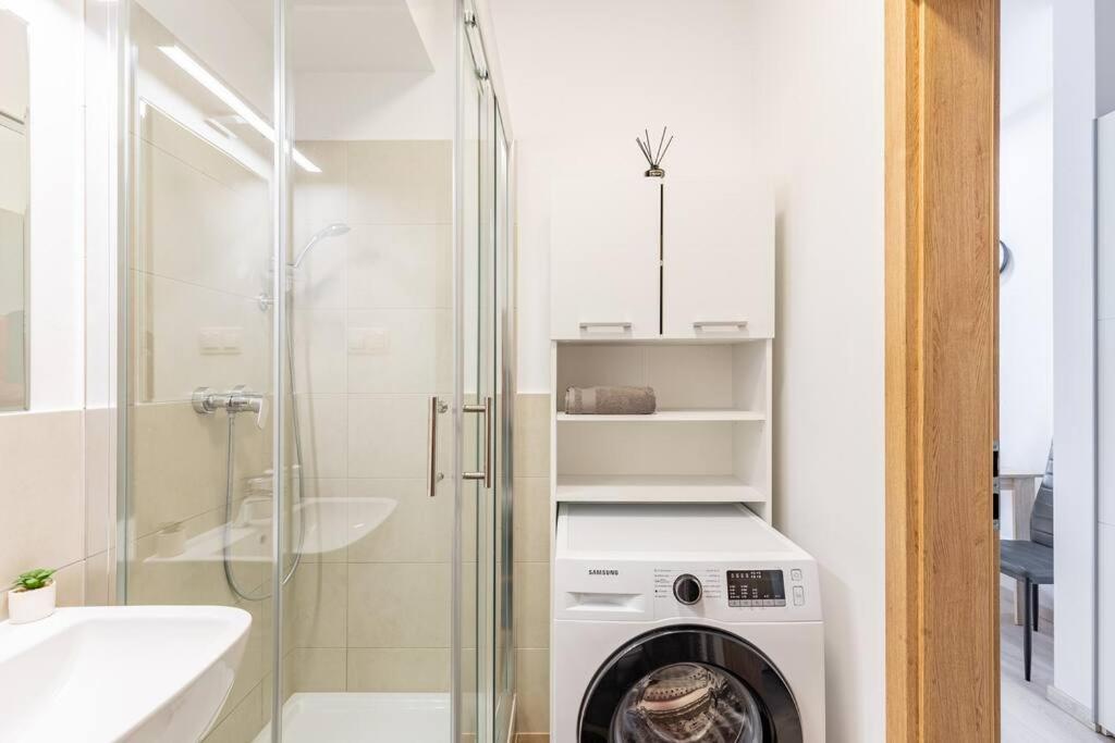 Cityscape Oasis: Active Heaven Apartment
