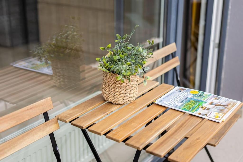 Cityscape Oasis: Active Heaven * Pressburg