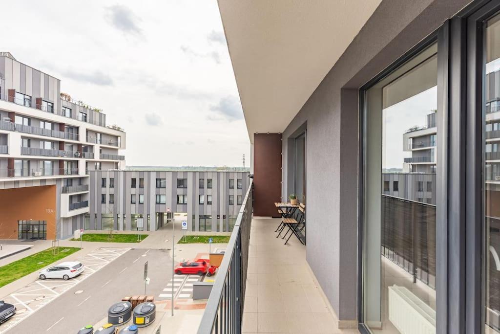 Cityscape Oasis: Active Heaven * Pressburg
