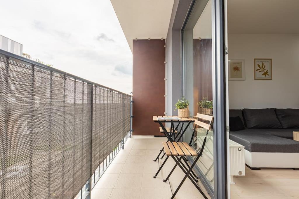 Cityscape Oasis: Active Heaven Apartment